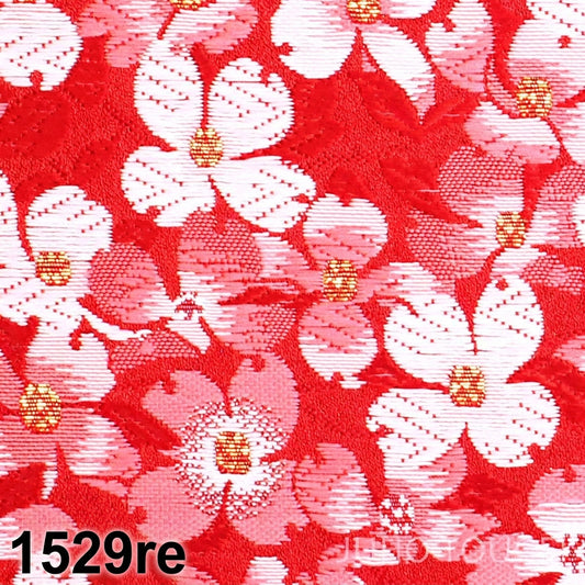A doll specialty store sells Japanese fabric and gold brocade scraps 1529re