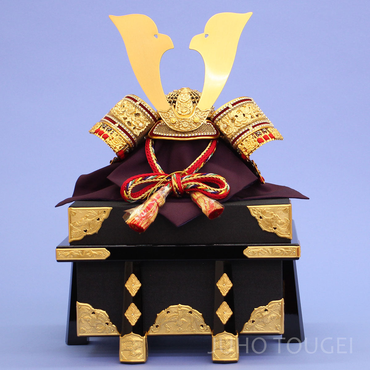 五月人形 単品兜 高さ44cm １２号赤中白兜　黒金具櫃付き
