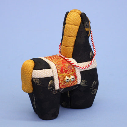 木目込み人形干支午　＃2　吉祥(きっしょう)　黒後ろ