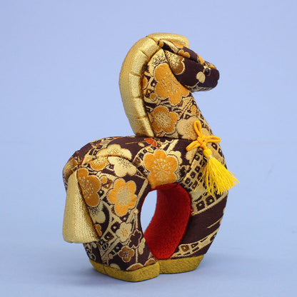 木目込み人形干支午　＃3　駿馬(しゅんめ)　右後ろから