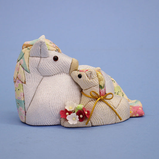 木目込み人形干支午　＃9　慶福(けいふく)　横から