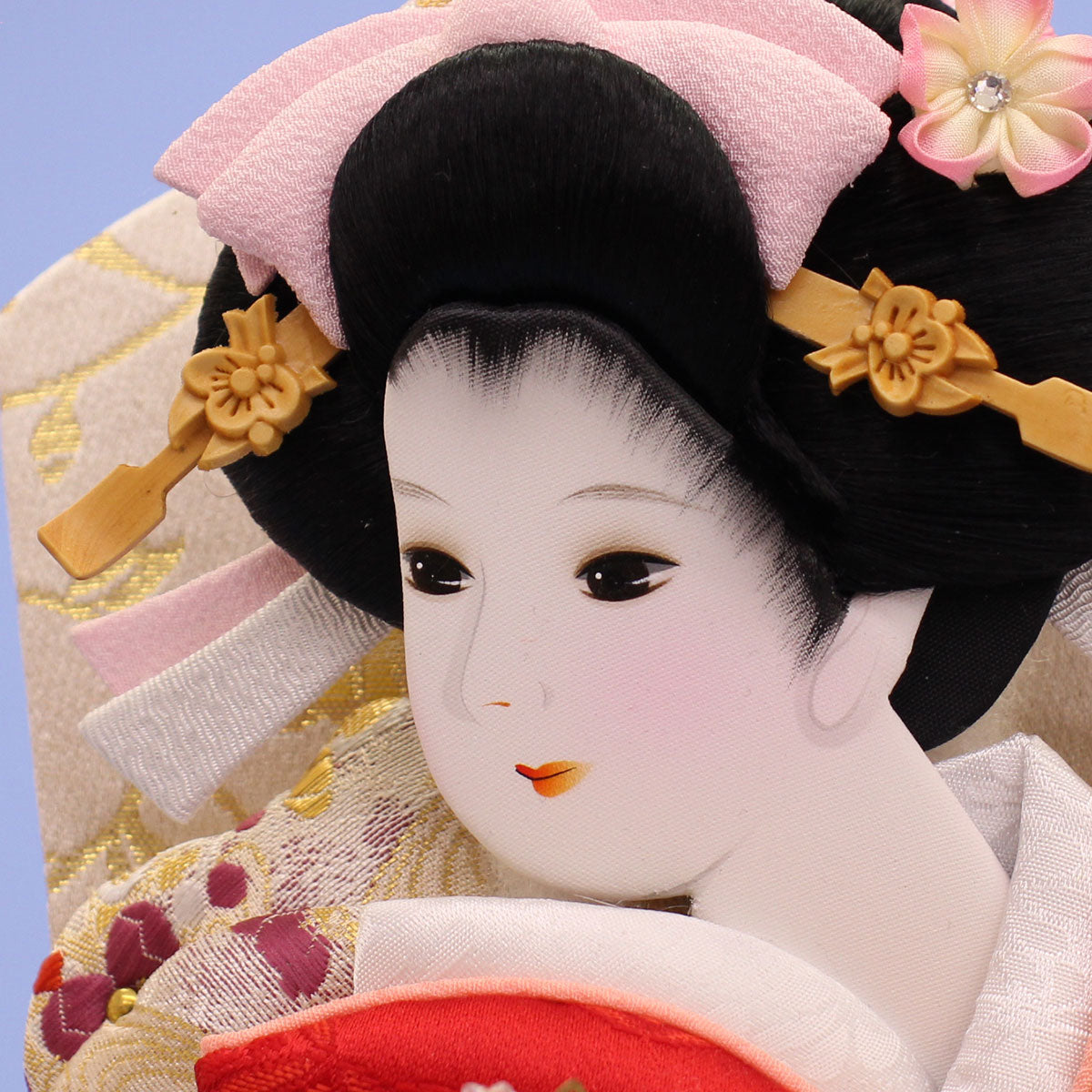 押絵羽子板10号 刺繍美月赤金 金ぼかし台付き|小さく収納できる羽子板