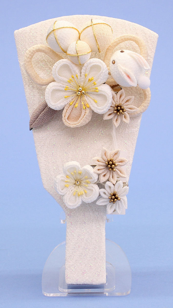 7号うさぎ簪　ベージュ羽子板出し飾り