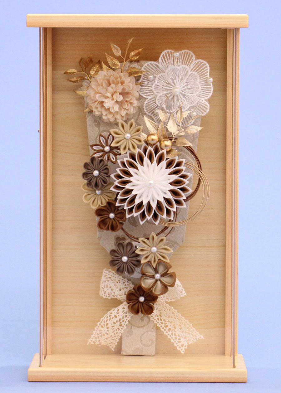 9号髪飾り羽子板　こげ茶　ヒノキ額