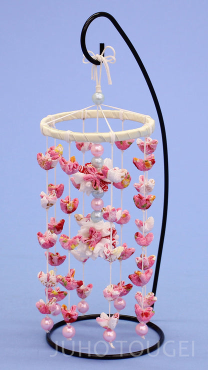 縮緬つるし飾り　白ピンク