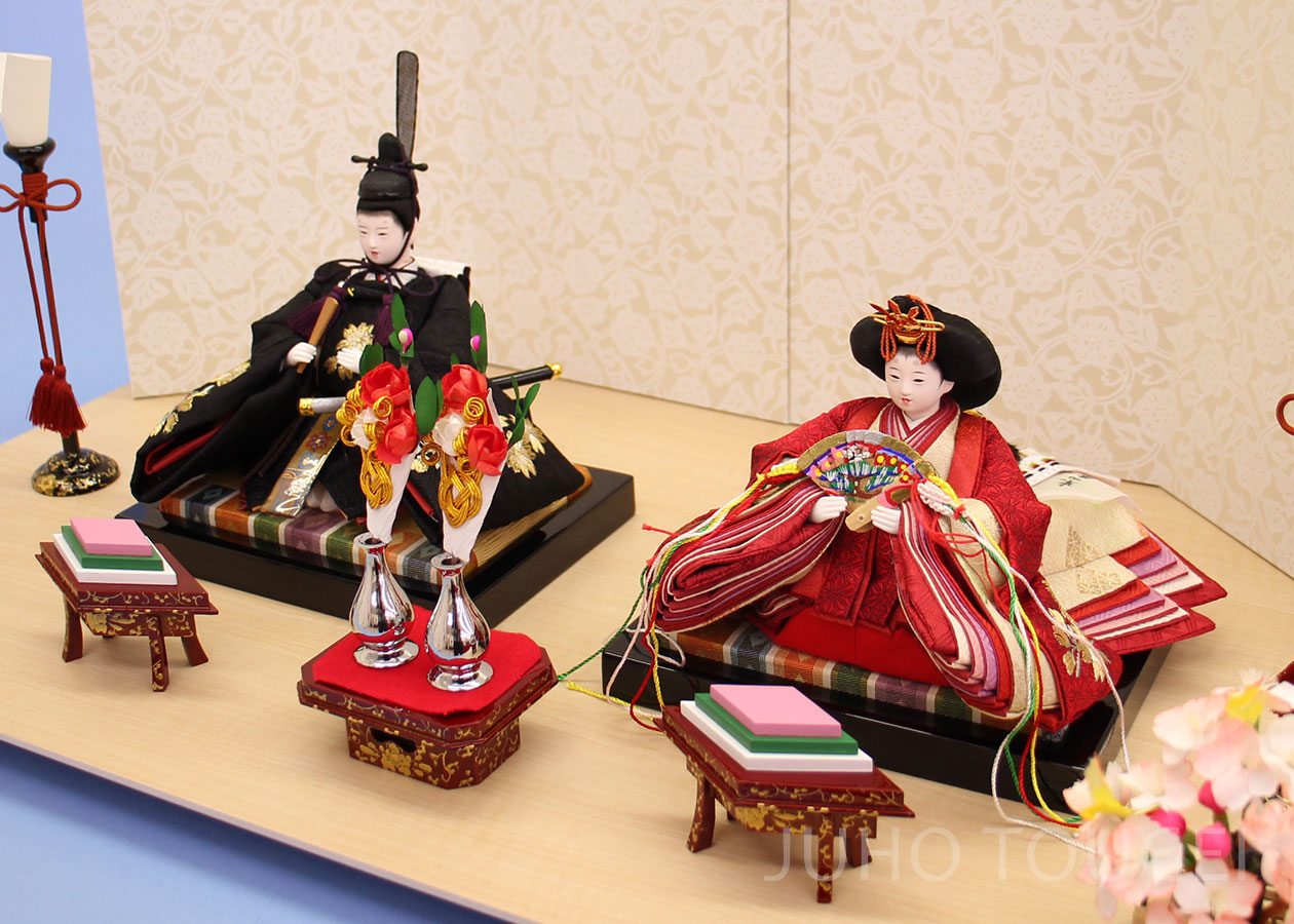 戸塚刺繍 掛け軸 ひな人形 雛人形 アンティーク 刺繍　立雛 雛人形 おしゃれ 博暁作 京十二番刺繍親王 四君子刺繍二曲屏風白木台