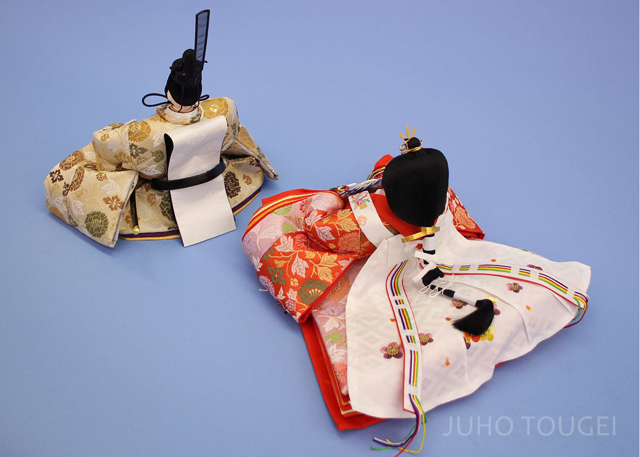 三五親王ベージュ　後ろから