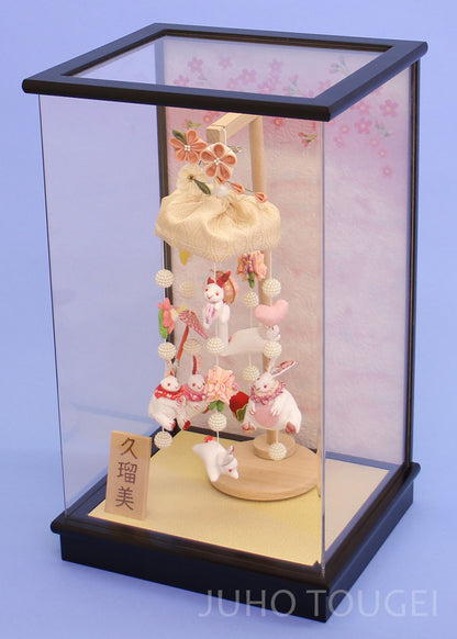 つるし雛ケース飾り 高さ42cm ベージュ髪飾り付き アーチ桜