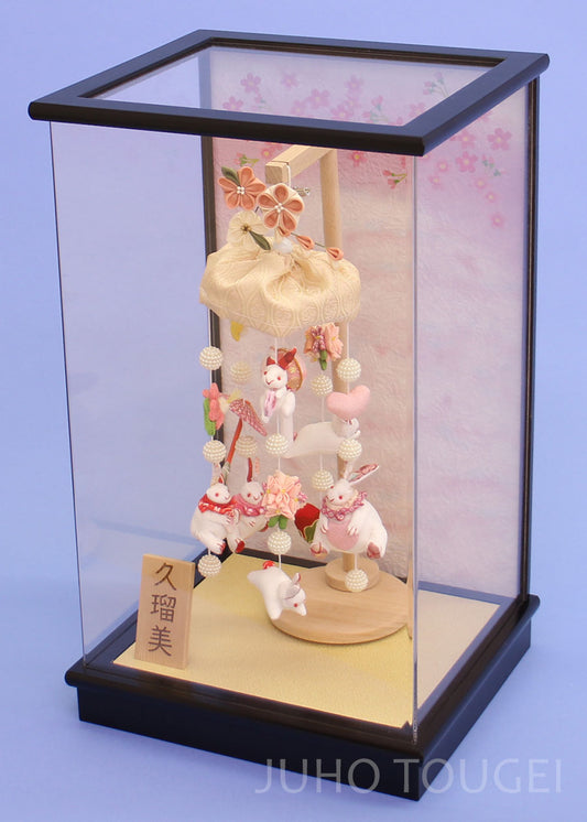 つるし雛ケース飾り 高さ42cm ベージュ髪飾り付き アーチ桜