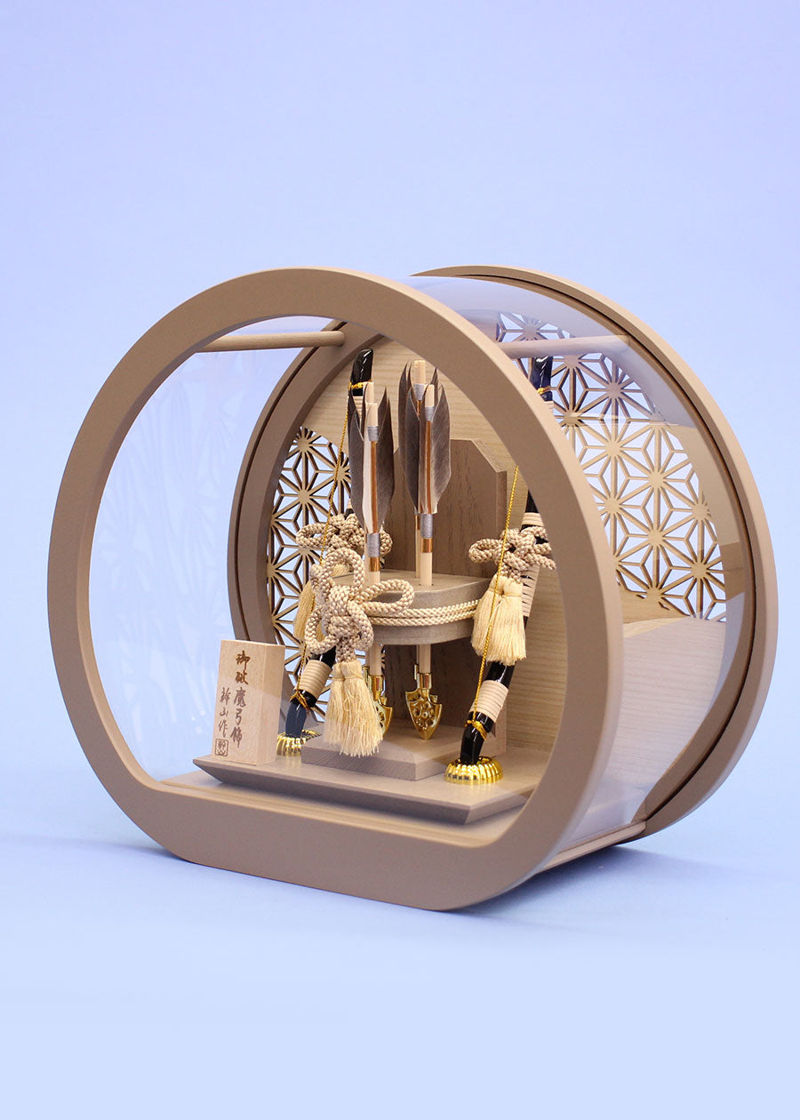 丸型破魔弓　陸　アクリルケース飾り　横から