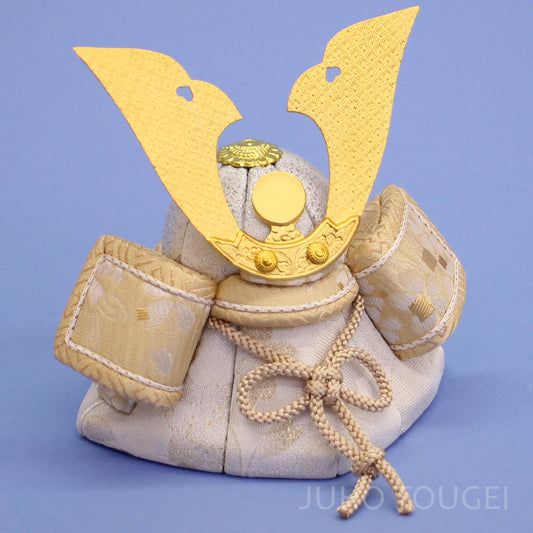 木目込み　勇将兜　白　イメージ