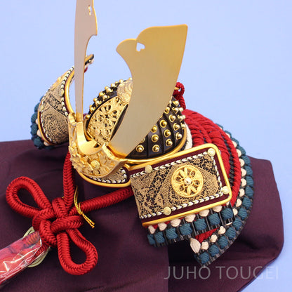 8号茶金鉢兜　ズーム