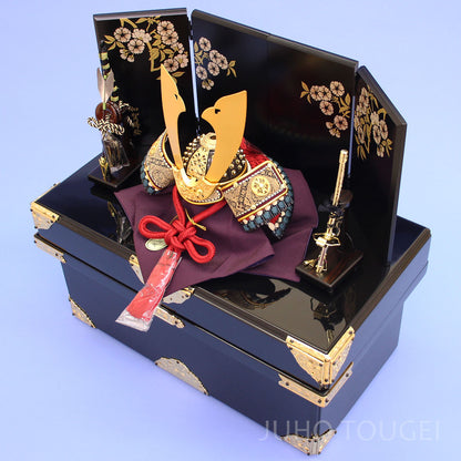 8号茶金鉢兜収納飾り　上から