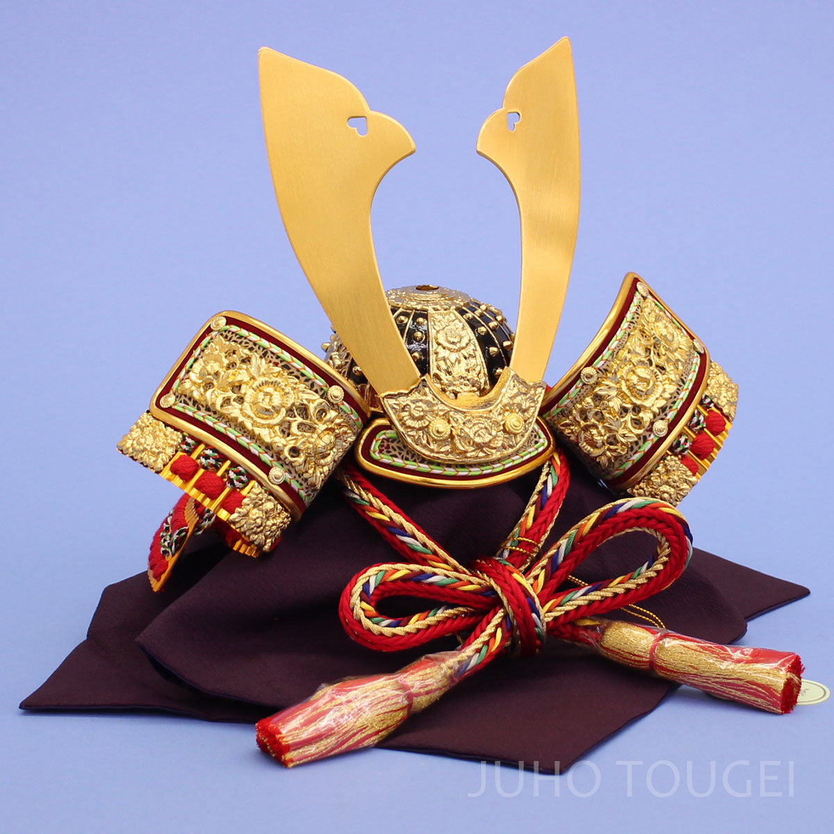 ８号中鍬形　金小札赤縅兜　イメージ