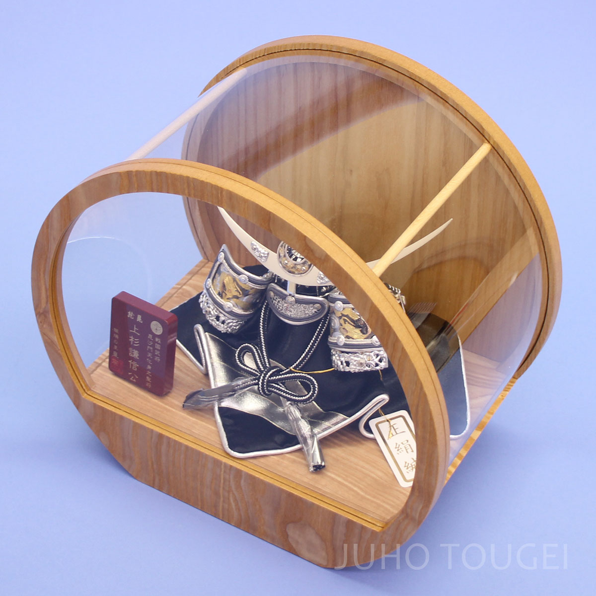 3号龍神謙信兜　丸木目ケース飾り　上から　