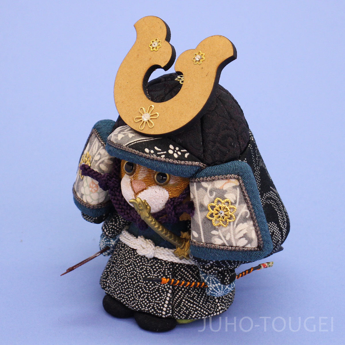 JUHO-TOUGEI  木目込み　ねこ大将　はなまる　兜3号