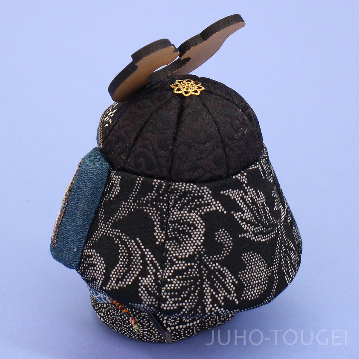 はなまる兜3号　後ろから