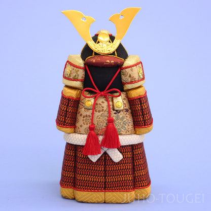 木目込み　鎧　正面
