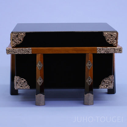 12号兜櫃ブロンズ金物　正面