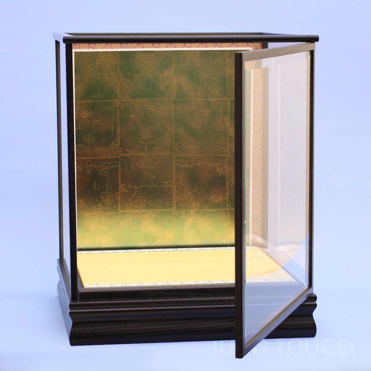 畳付き奥広ケース４７ｃｍ　扉開ける