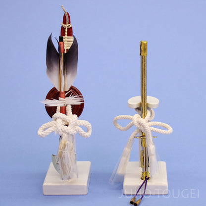 五月人形用収納台屏風 幅 32cm 彫金白銀台、屏風、弓太刀セット