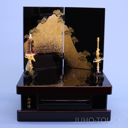 五月人形用収納台屏風 幅 32cm 会津塗岩山に松収納台、屏風、弓太刀セット