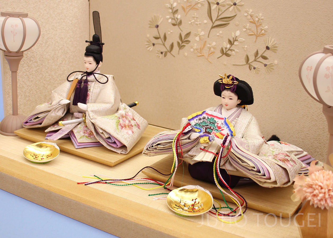 Hina Dolls Flat Display 60 cm | Kyō 13 Pearl Silver Imperial Pair