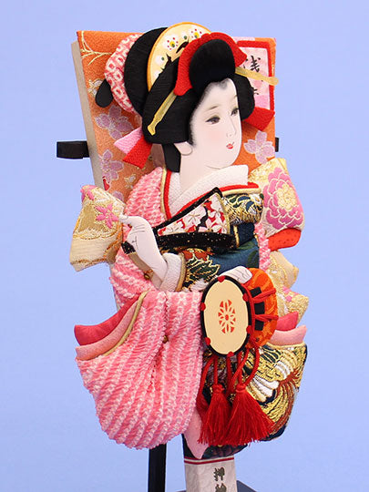 押絵羽子板  上金襴と鹿の子華舞(浅妻) 台付き　右から