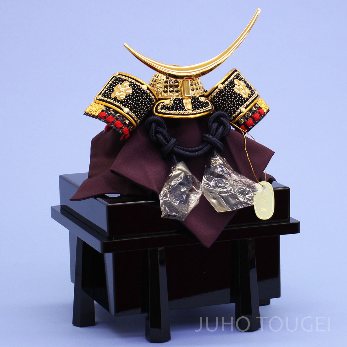 ５号伊達政宗兜　黒塗り櫃付き　イメージ
