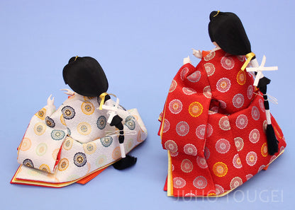 雛人形三段飾り 京九番金駒刺繍五人　ワインしだれ桜