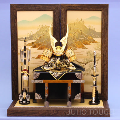 12号茜の龍王　焼桐白陵平飾り　正面