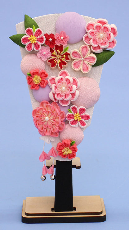 羽子板 花づくし (ピンク) MDF台付