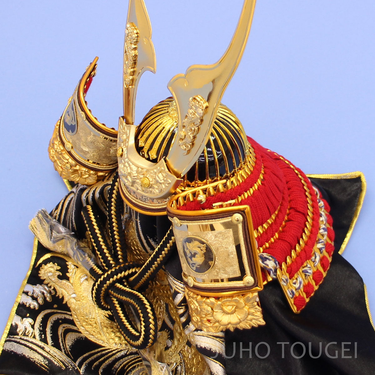 12号茜の龍王兜　ズーム