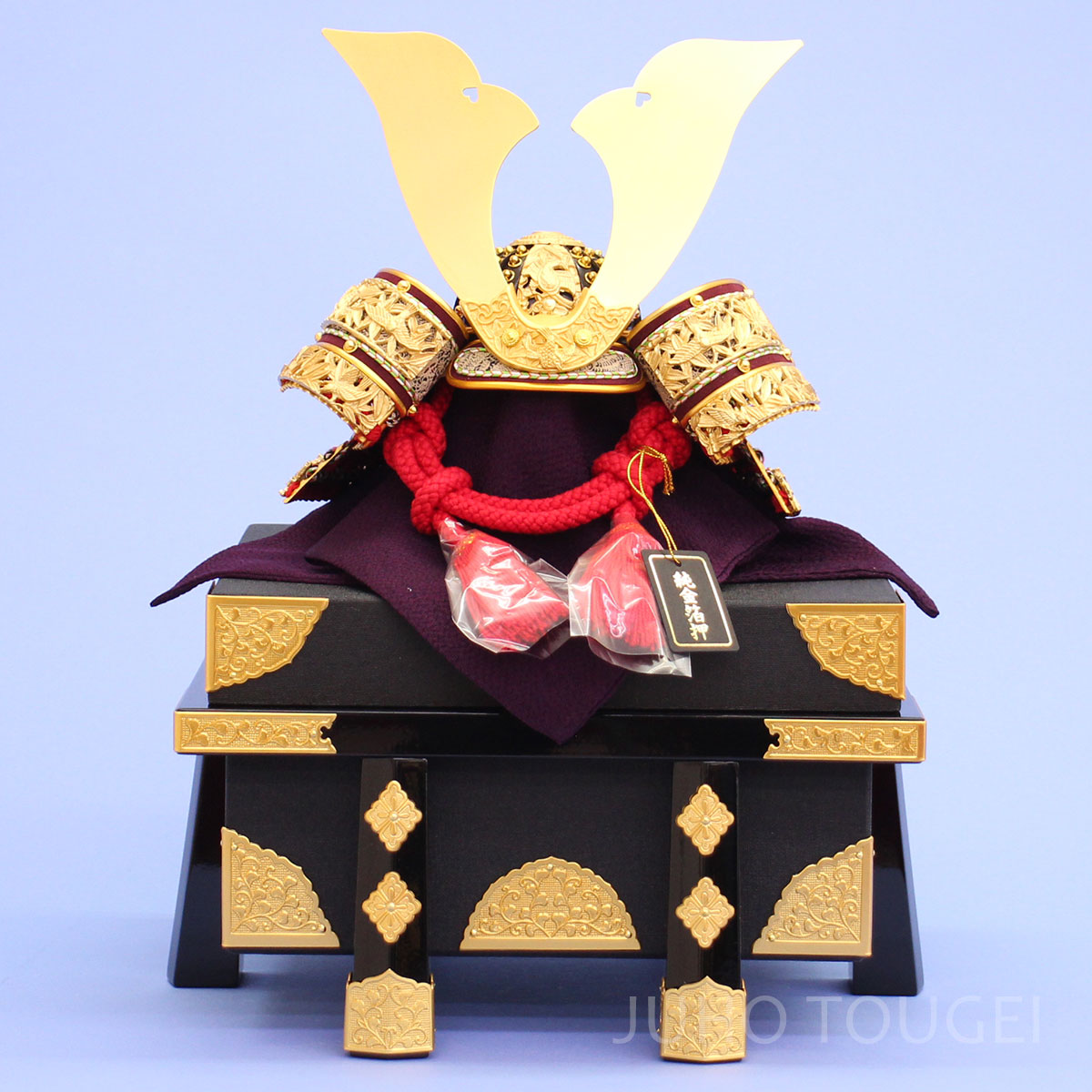 ９号竹雀兜　櫃付き　正面