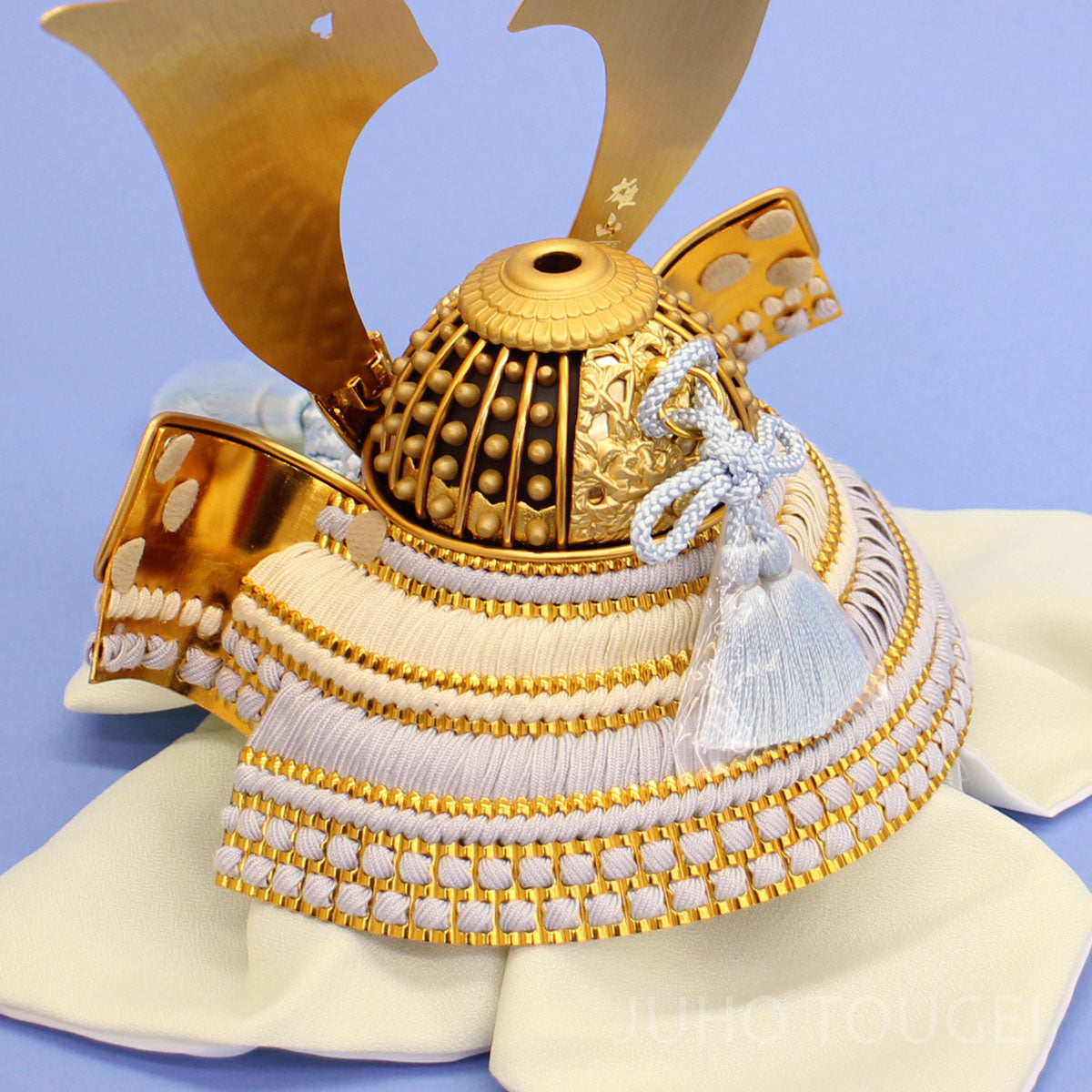 天賦の兜　空　後ろから