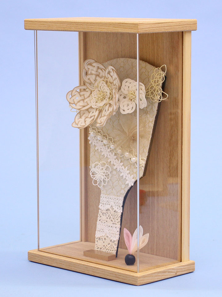 8号水引のおしゃれな羽子板ベージュ 木目調額飾り – 寿鳳人形の東芸