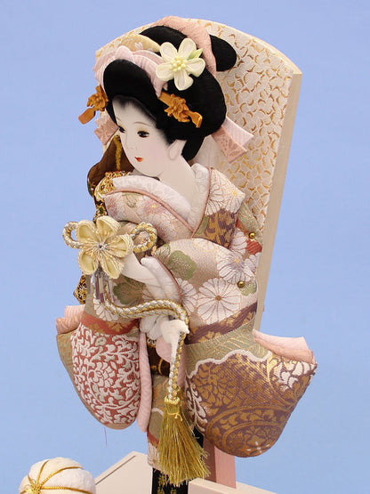 押絵羽子板飾り グレージュ　左から