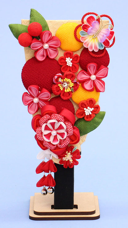 つまみ細工羽子板　花づくし(赤) MDFスタンド付き