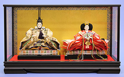 カブセ人形ケース 幅60cm 高さ33cm 幅60㎝ 雛用8号2人33黒艶消し金バック　台紙は赤布