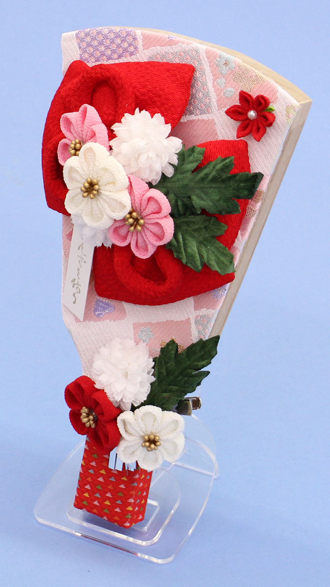 No. 7 compact and stylish Hagoita with red crepe ribbon with acrylic stand