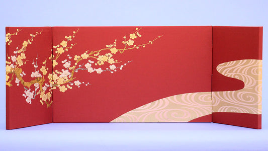 10号三曲包み込み屏風　梅流水