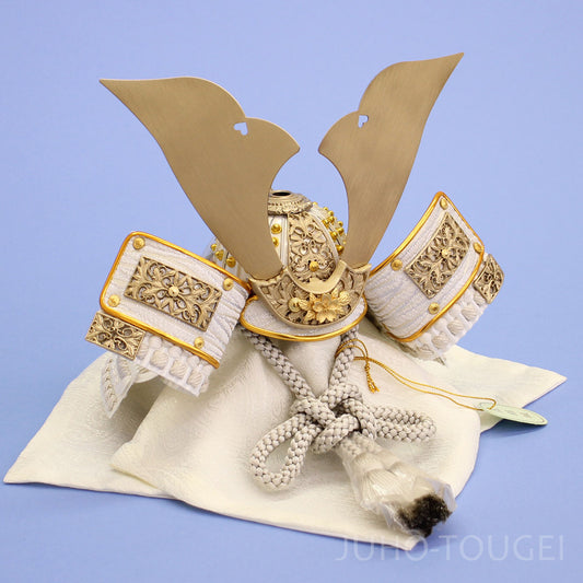 8号白金桜金物兜　イメージ