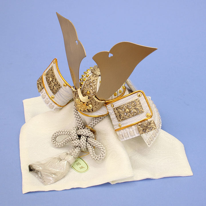一徳作８号桜金物兜櫃なし　横から