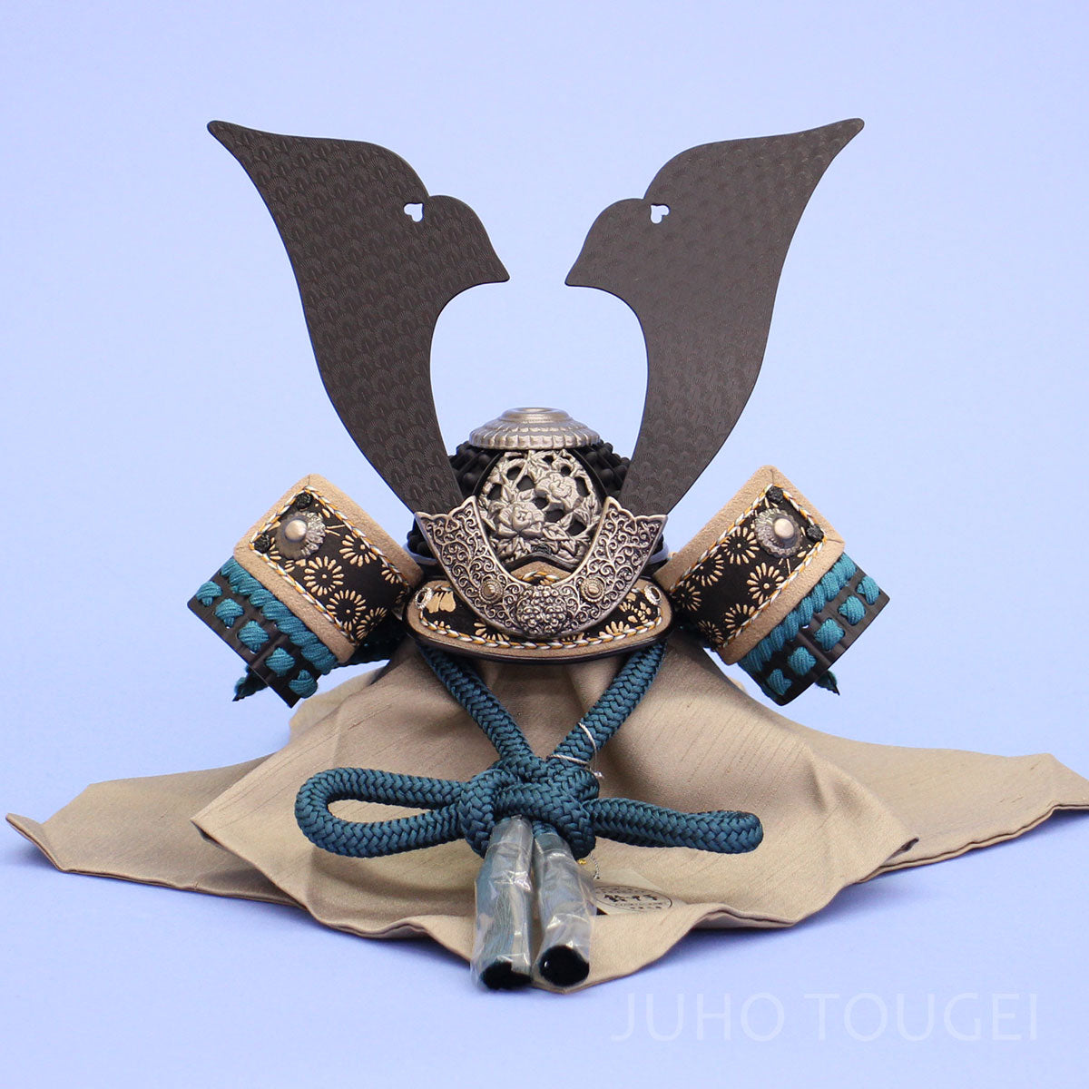 天賦の兜　群青　正面