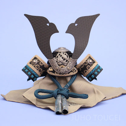 天賦の兜　群青　正面