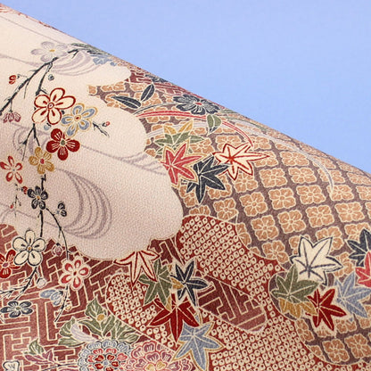 Magasin spécialisé dans les poupées vendant des tissus japonais et des tissus Yuzen en chutes 9097enj