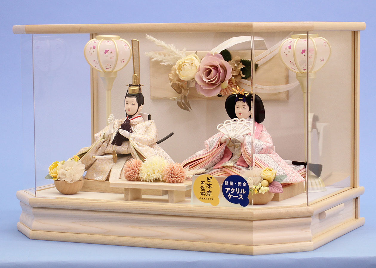 雛人形 ケース飾り 二人 幅48cm｜アクリルケース固定型 白木六角 小三