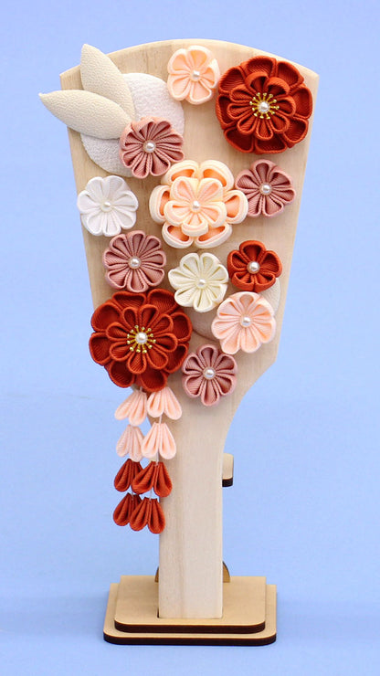 羽子板 花づくし（杏色）MDF台付