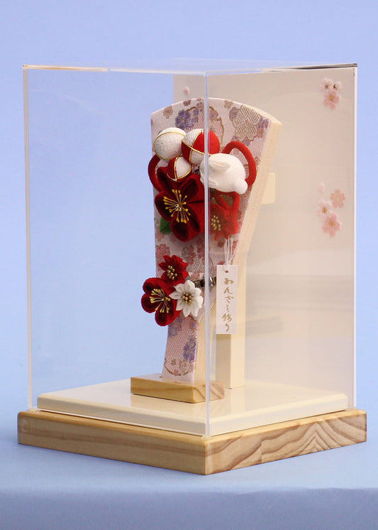 ７号縮緬羽子板うさぎ簪赤　ナチュラルケース