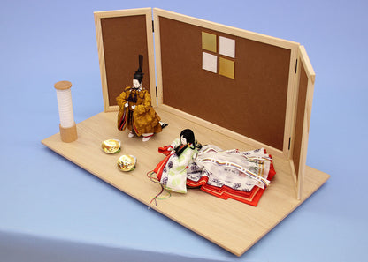 雛人形平飾り 平安親王　栓金銀パネル平飾り　横から